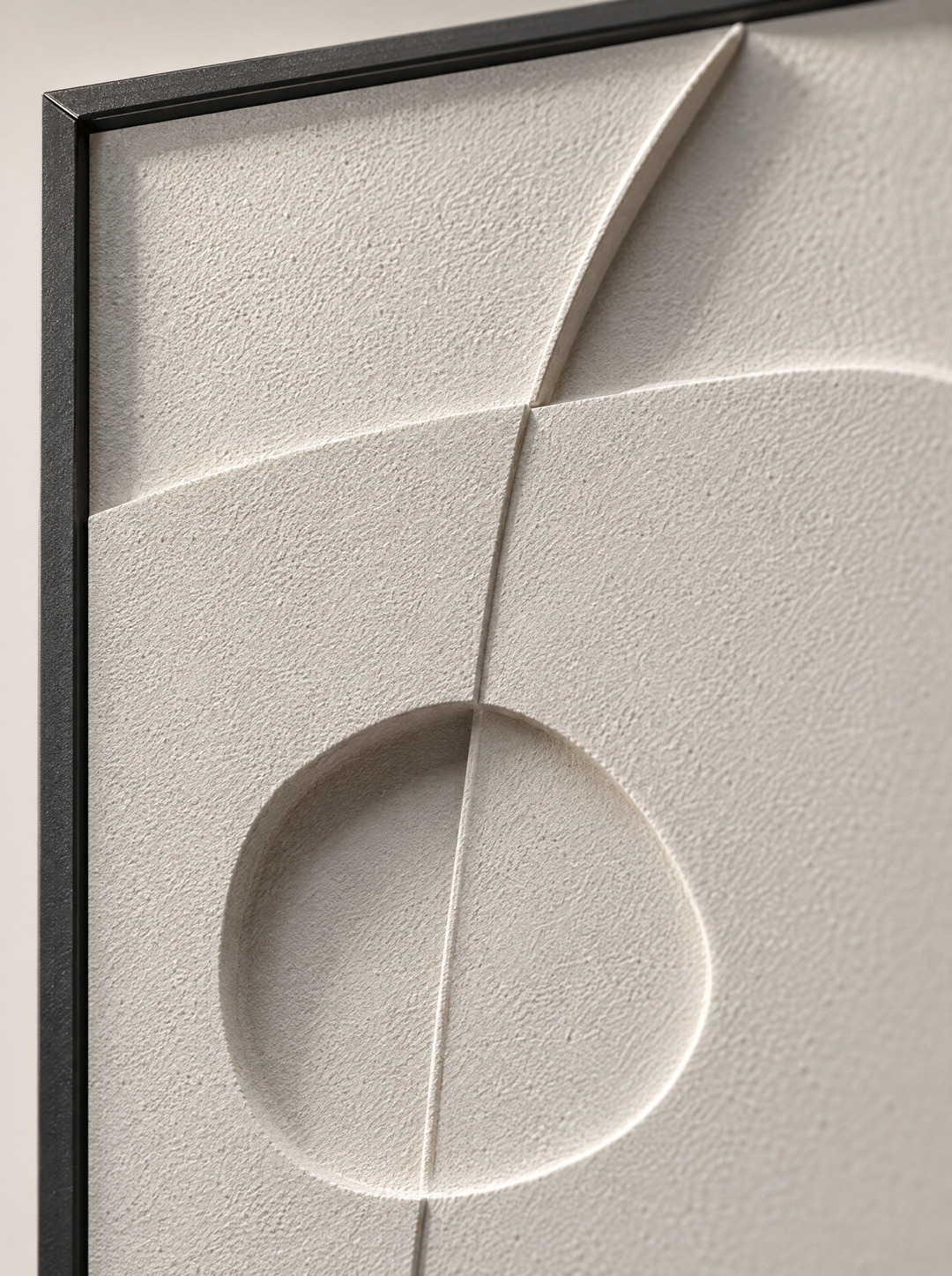 Close view of the matte, sandy surface and curved edge of Curva Orma
